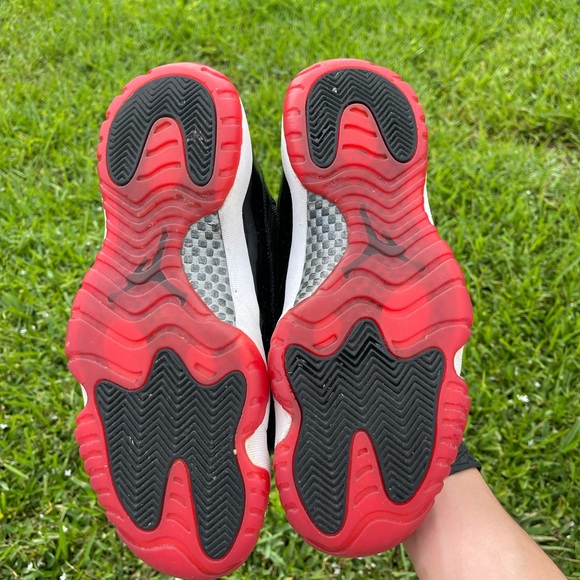 Athletic_Shoes